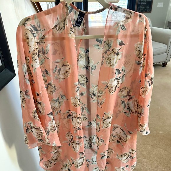 Tops - Pink Floral Shawl